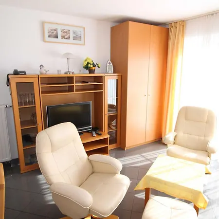 Ads-fewo 12 Gehminuten Bis Zum Ostseestrand Apartamento *