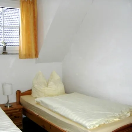 Ads-fewo 12 Gehminuten Bis Zum Ostseestrand Apartment *
