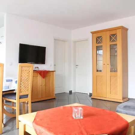 Ads-fewo 12 Gehminuten Bis Zum Ostseestrand Apartment *